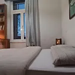 κομψό & πολυτελές νεοκλασικό στο κέντρο της πόλης *