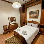 κομψό & πολυτελές νεοκλασικό στο κέντρο της πόλης * Kastoria