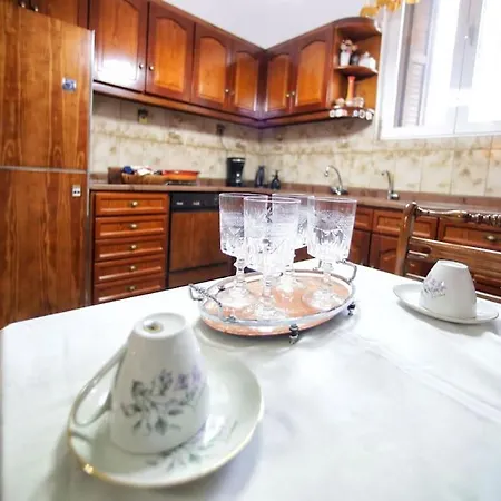 κομψό & πολυτελές νεοκλασικό στο κέντρο της πόλης * Kastoria