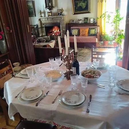 Prázdninový dům κομψό & πολυτελές νεοκλασικό στο κέντρο της πόλης *