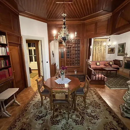 Prázdninový dům κομψό & πολυτελές νεοκλασικό στο κέντρο της πόλης Kastoria