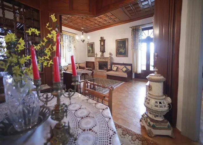 κομψό & πολυτελές νεοκλασικό στο κέντρο της πόλης *