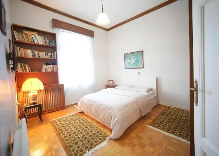 Hébergement de vacances κομψό & πολυτελές νεοκλασικό στο κέντρο της πόλης Kastoria