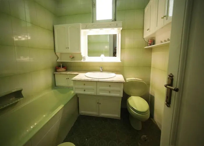 κομψό & πολυτελές νεοκλασικό στο κέντρο της πόλης Hébergement de vacances