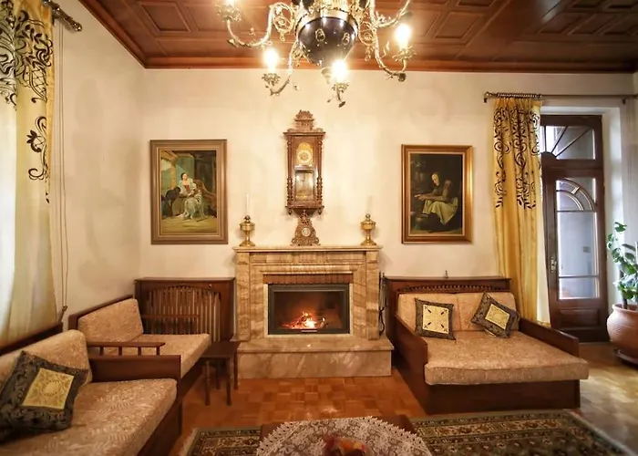 κομψό & πολυτελές νεοκλασικό στο κέντρο της πόλης *