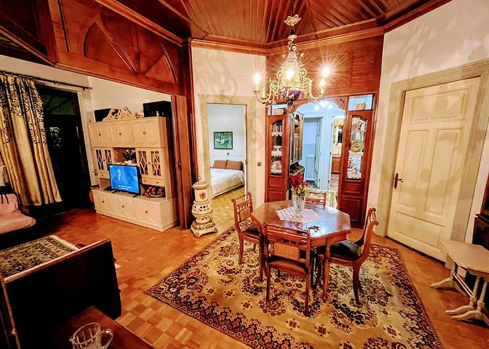 κομψό & πολυτελές νεοκλασικό στο κέντρο της πόλης