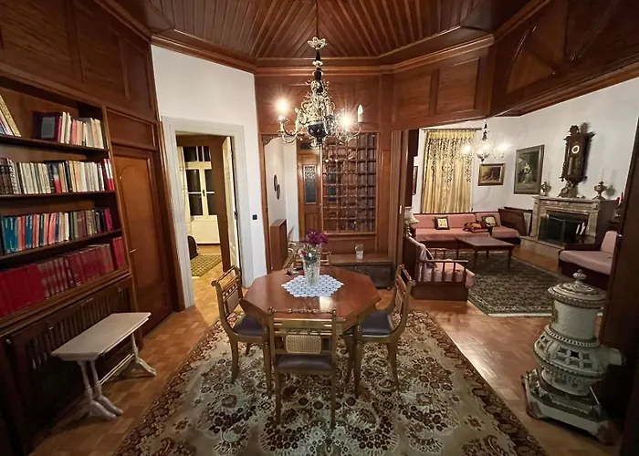 Hébergement de vacances κομψό & πολυτελές νεοκλασικό στο κέντρο της πόλης Kastoria